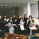 Gaudete-Chor vor einem Auftritt 2004